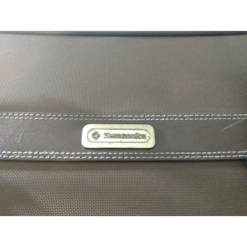 Vintage Samsonite Series 2100 Spinner Wheel Luggage